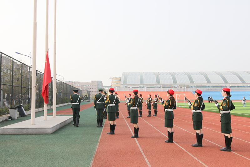 升旗2.jpg